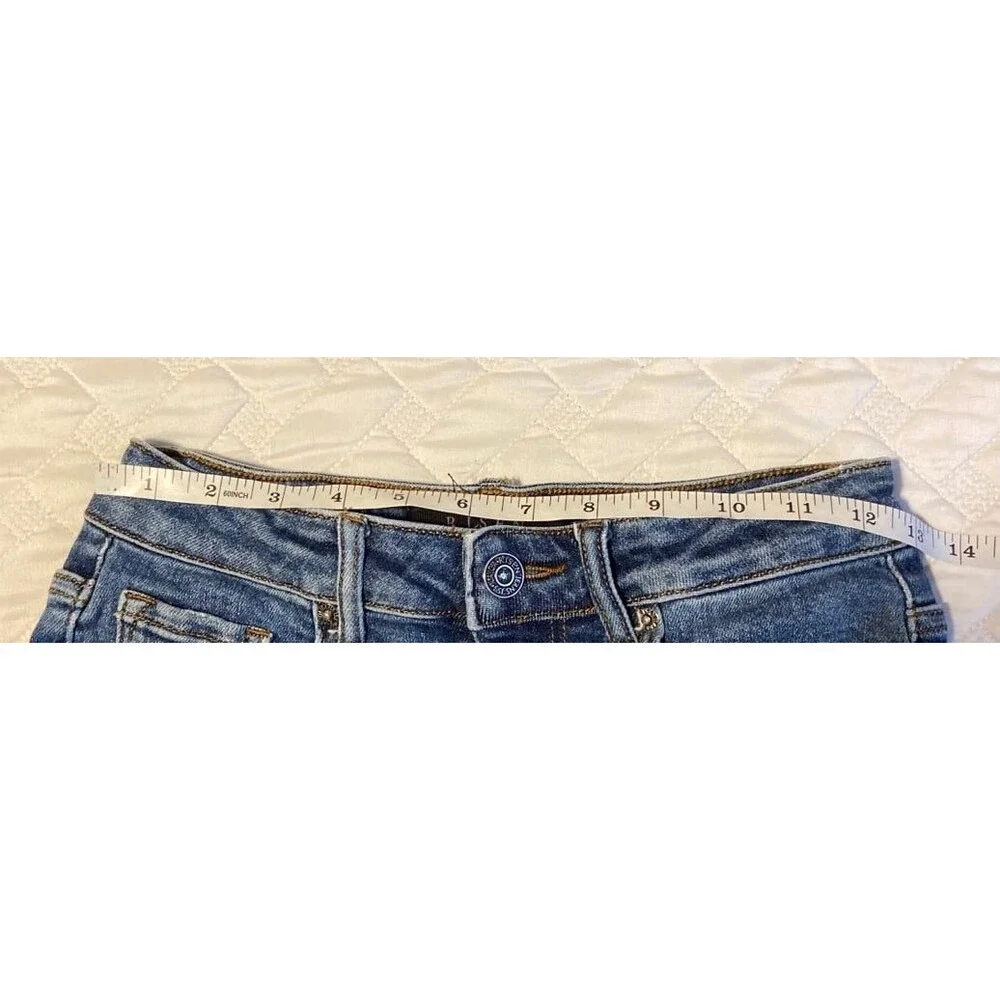 risen shorts risen jeans denim Bermuda jean shorts stretchy womens small 2 - 4